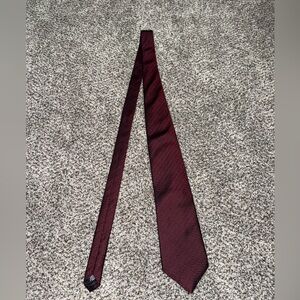 DKNY maroon tie NWT
